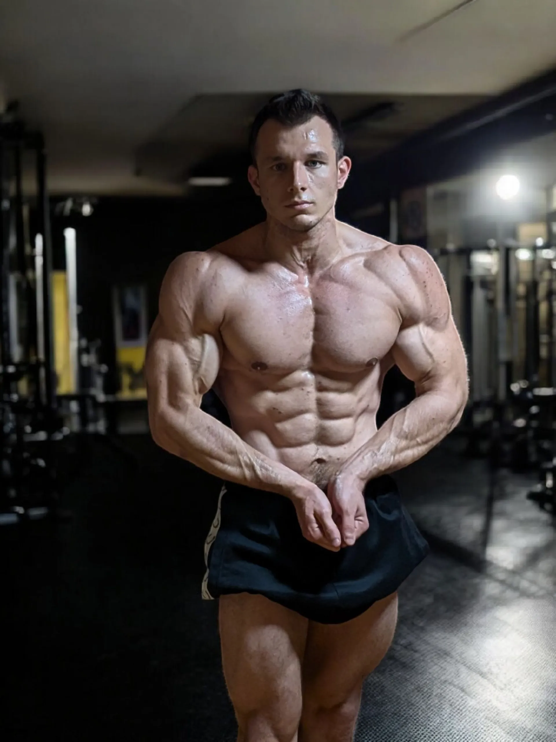 Илья - натуральный атлет с 12-летним опытом тренировок